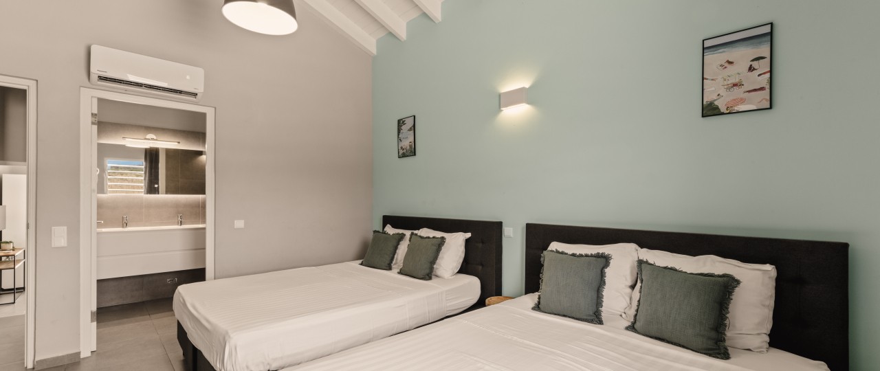 Slaapkamer deluxe bungalow(2).jpg