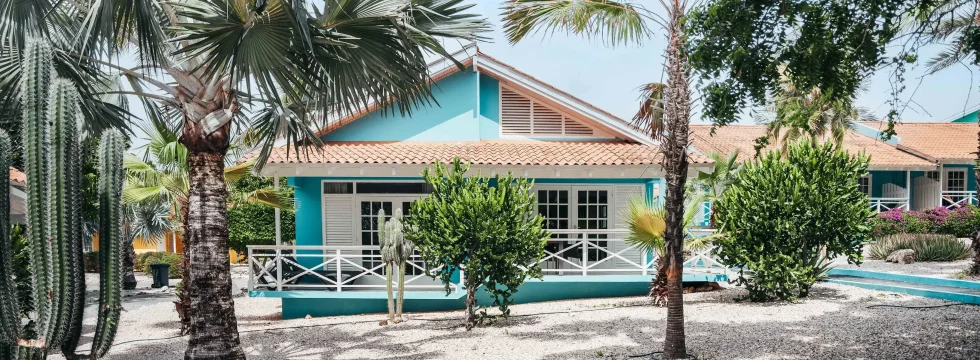 exterior-2-bedroom-bungalow-curacao 2.webp