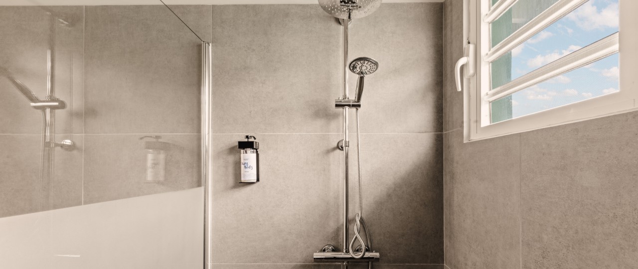 Douche deluxe bungalow.jpg