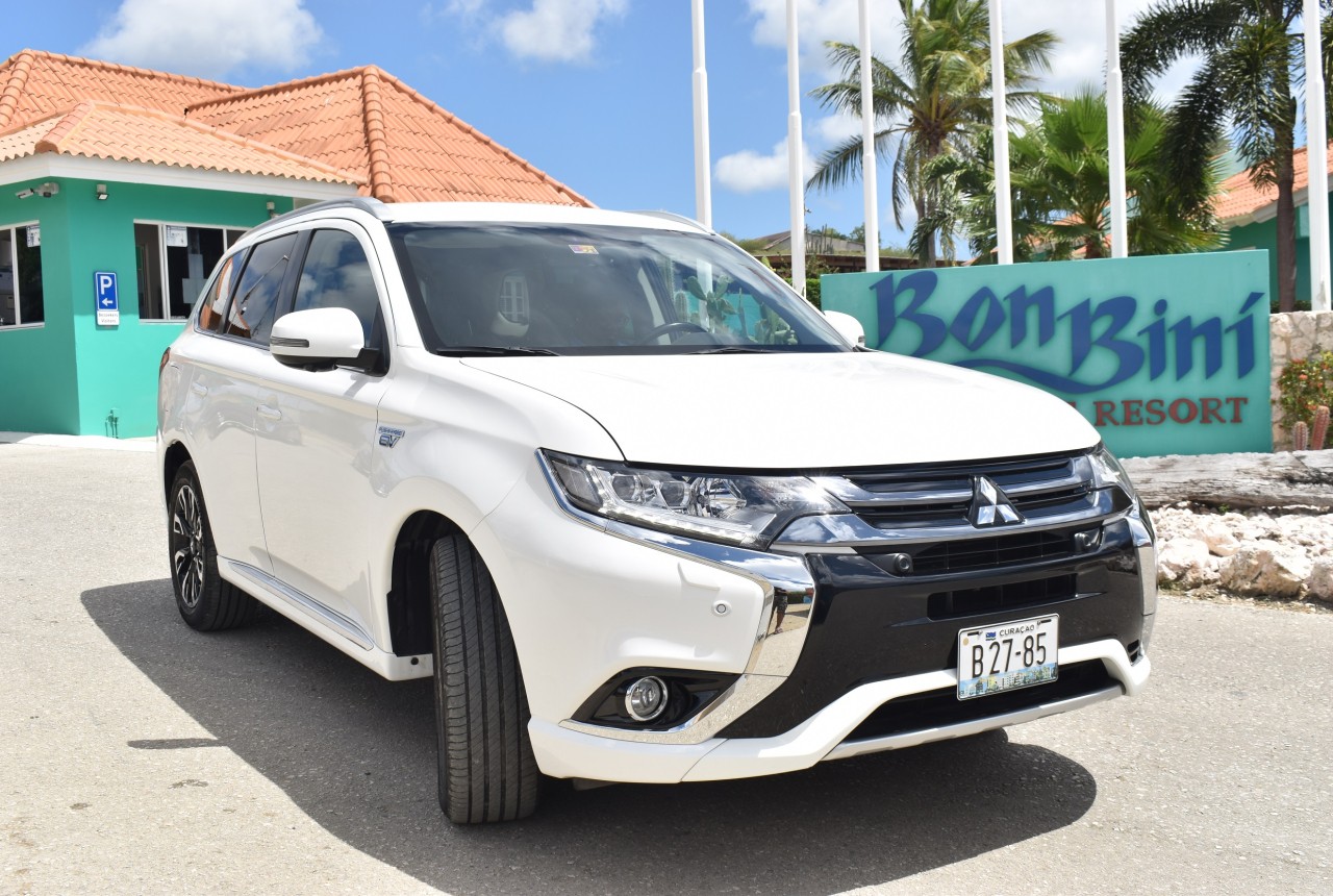 Paulina-car-rental-03