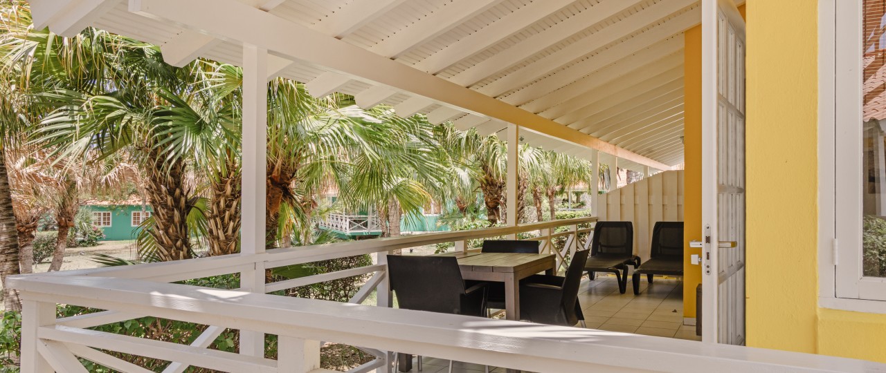 Balkom 1bedroom bungalow.jpg