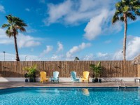 pool-family-resort-curacao
