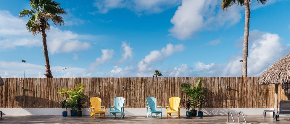 pool-family-resort-curacao