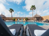 pool-sun-terrace-curacao