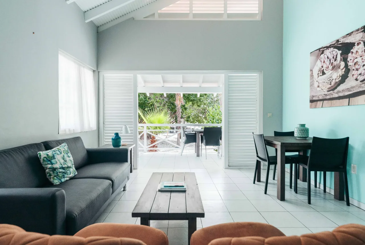 cozy-living-room-2-bedroom-bungalow-curacao.webp