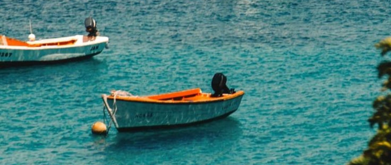 boat-water-curacao
